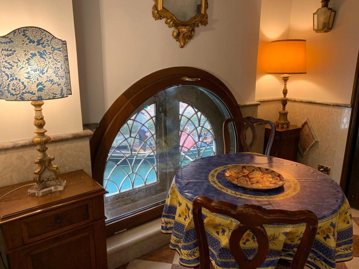Luxury In San Marco With Canal View Apartamento Venecia